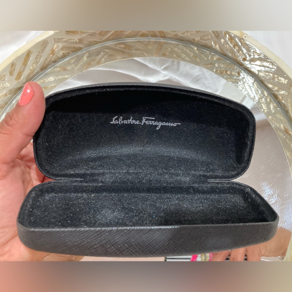Salvatore Ferragamo Case ONLY - Picture 2 of 5